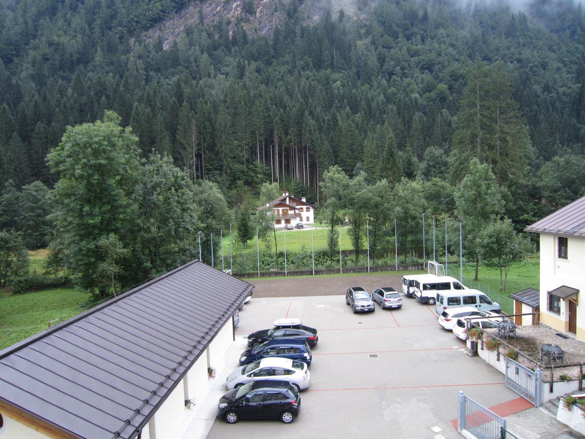 Casa Alpina Sacro Cuore Canale dʼAgordo Eksteriør billede
